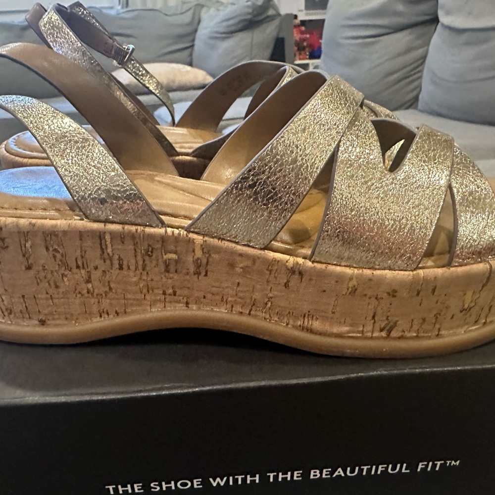 Naturalizer Sandals - Picture 7 of 7